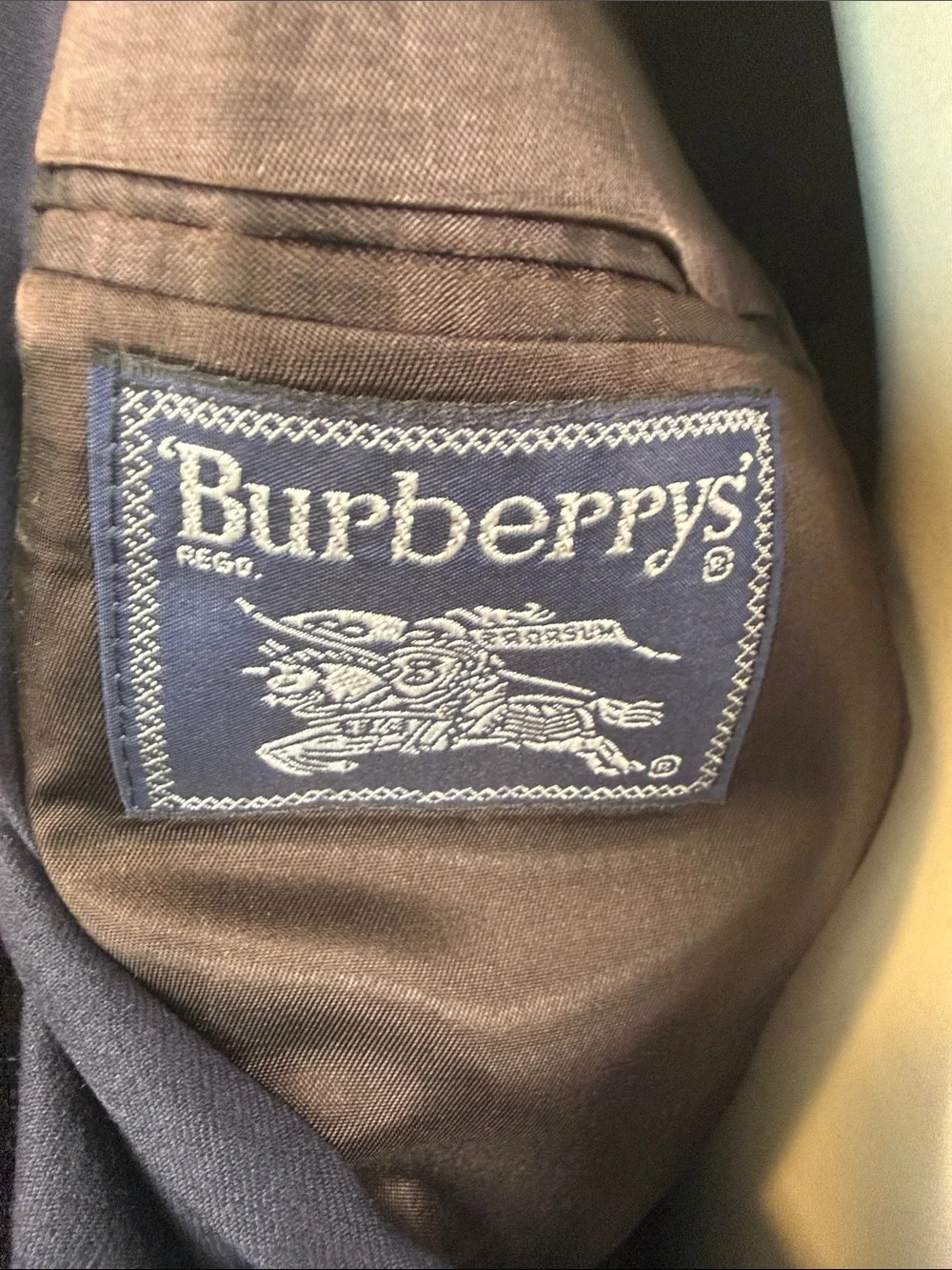Vintage Burberrys Navy Blue Wool Blazer Men’s 40R 2 Button Sport Coat Preppy Cla